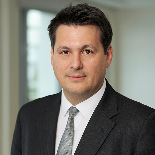 Michaël Lévy, Hogan Lovells