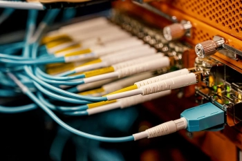 KKR est devenu un acteur majeur du secteur des télécommunications. ©Creative Commons Licence