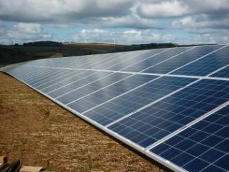 Une ferme solaire.