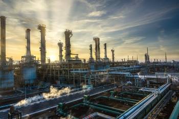 La raffinerie du Runways est la plus importante du Moyen-Orient, et la quatrième plus grande au monde ©Adnoc